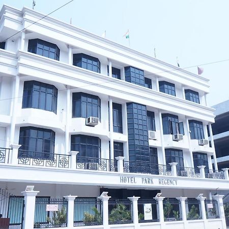 גורקפור Hotel Park Regency מראה חיצוני תמונה