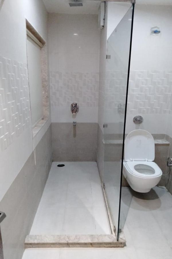 גורקפור Hotel Park Regency מראה חיצוני תמונה