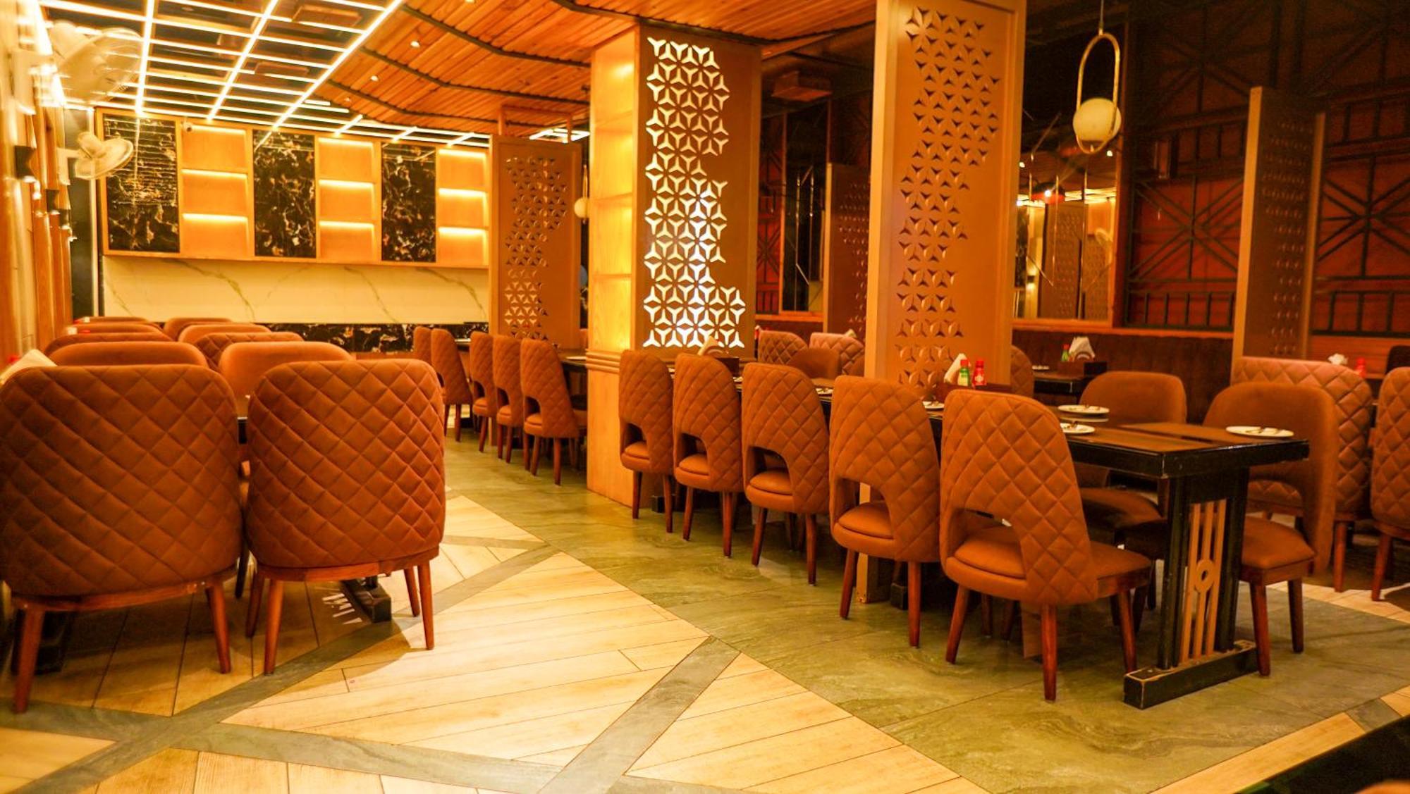 גורקפור Hotel Park Regency מראה חיצוני תמונה