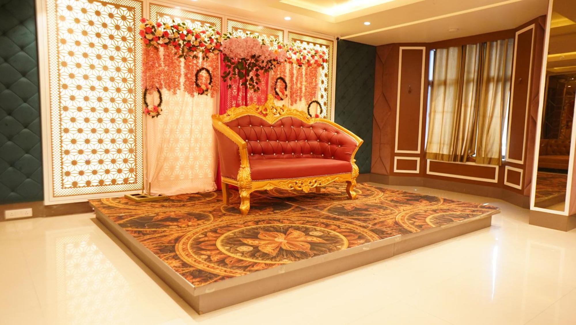 גורקפור Hotel Park Regency מראה חיצוני תמונה